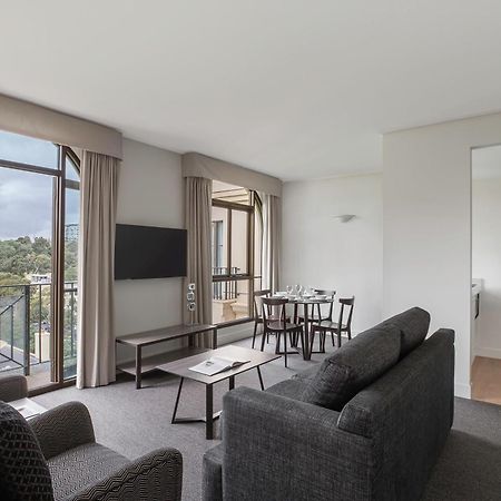 Mantra On Jolimont Melbourne Aparthotel Exterior photo