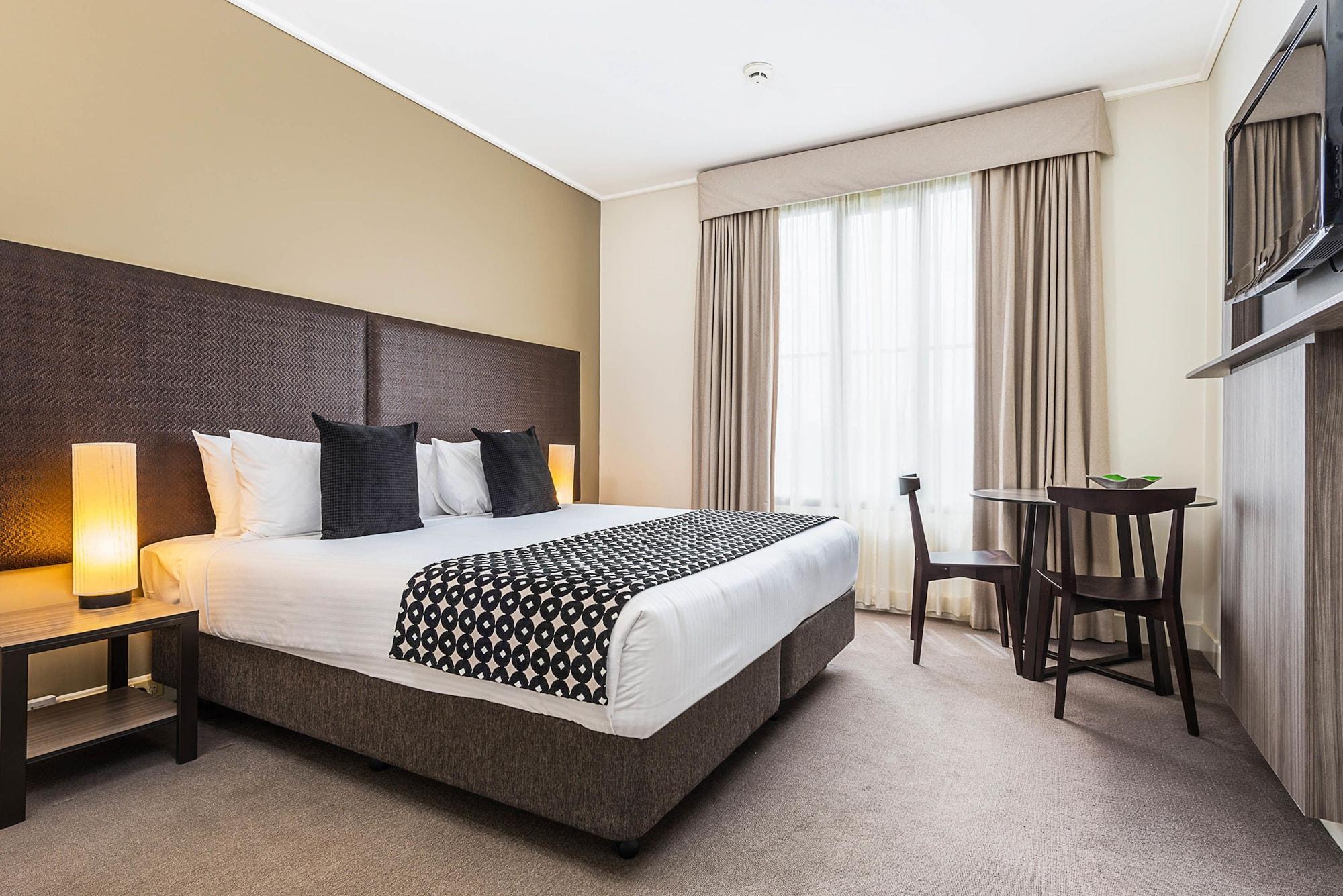 Mantra On Jolimont Melbourne Aparthotel Exterior photo