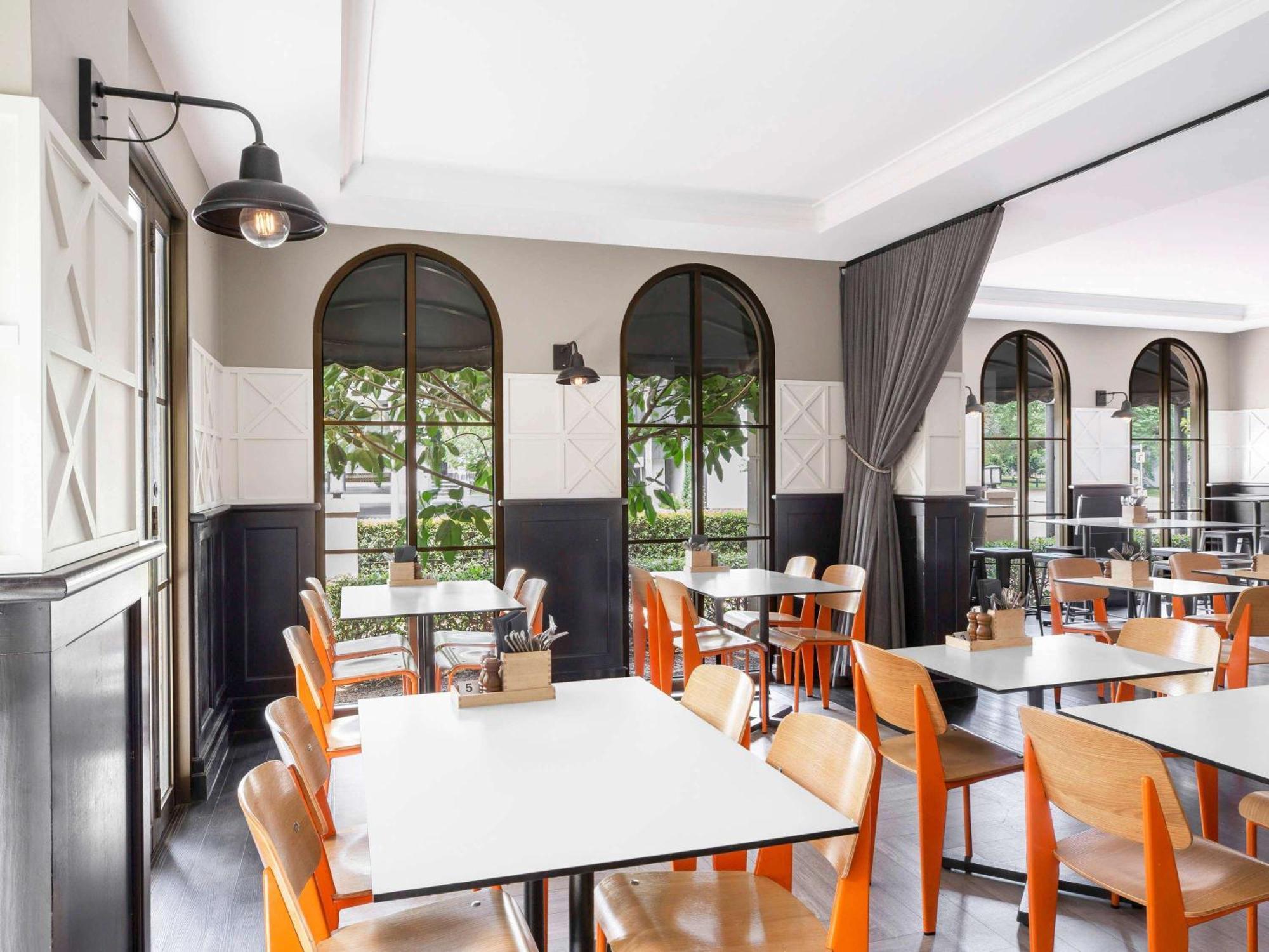 Mantra On Jolimont Melbourne Aparthotel Exterior photo