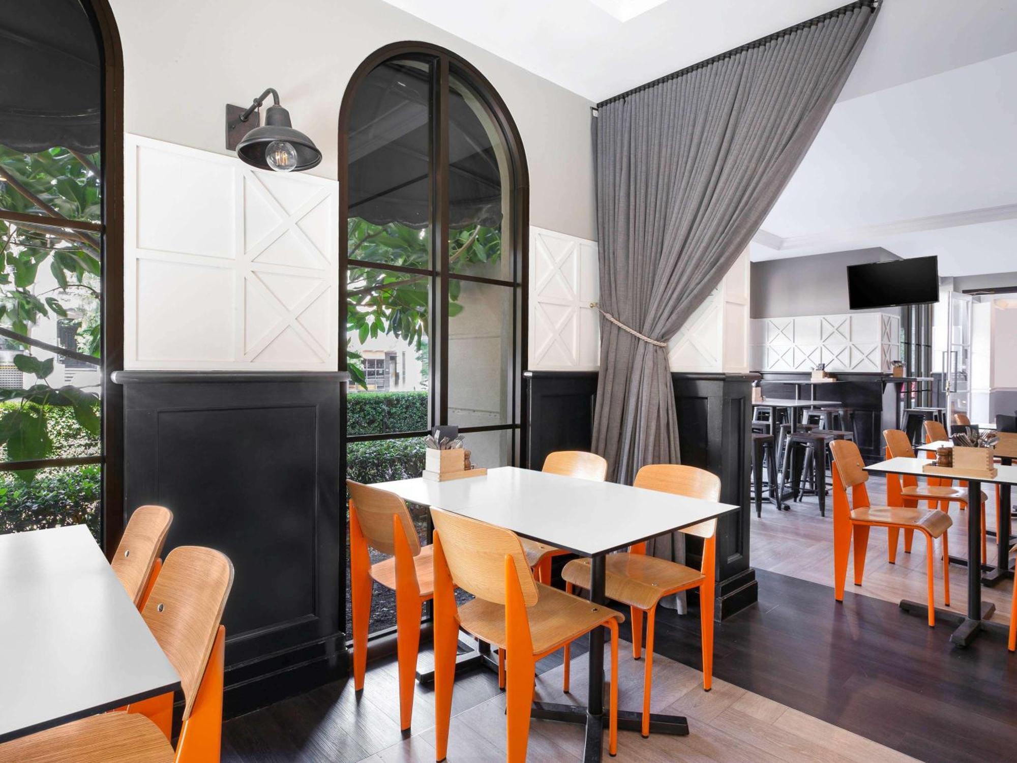 Mantra On Jolimont Melbourne Aparthotel Exterior photo