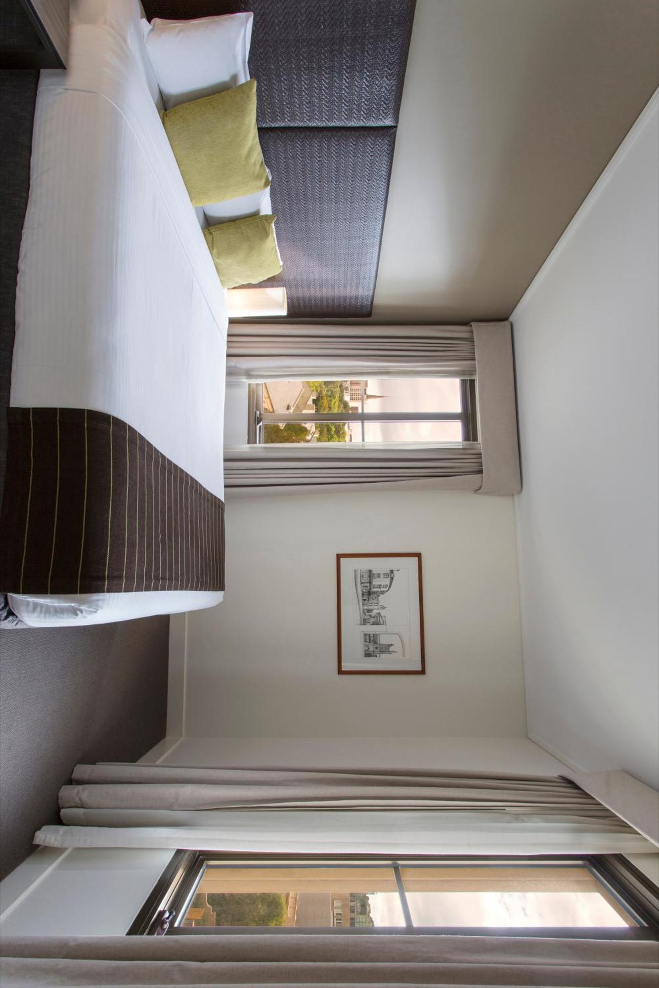 Mantra On Jolimont Melbourne Aparthotel Exterior photo