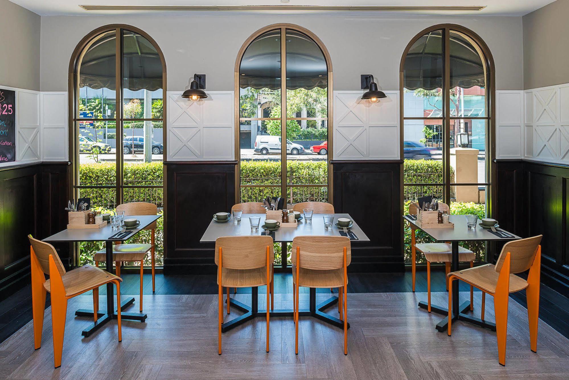 Mantra On Jolimont Melbourne Aparthotel Exterior photo
